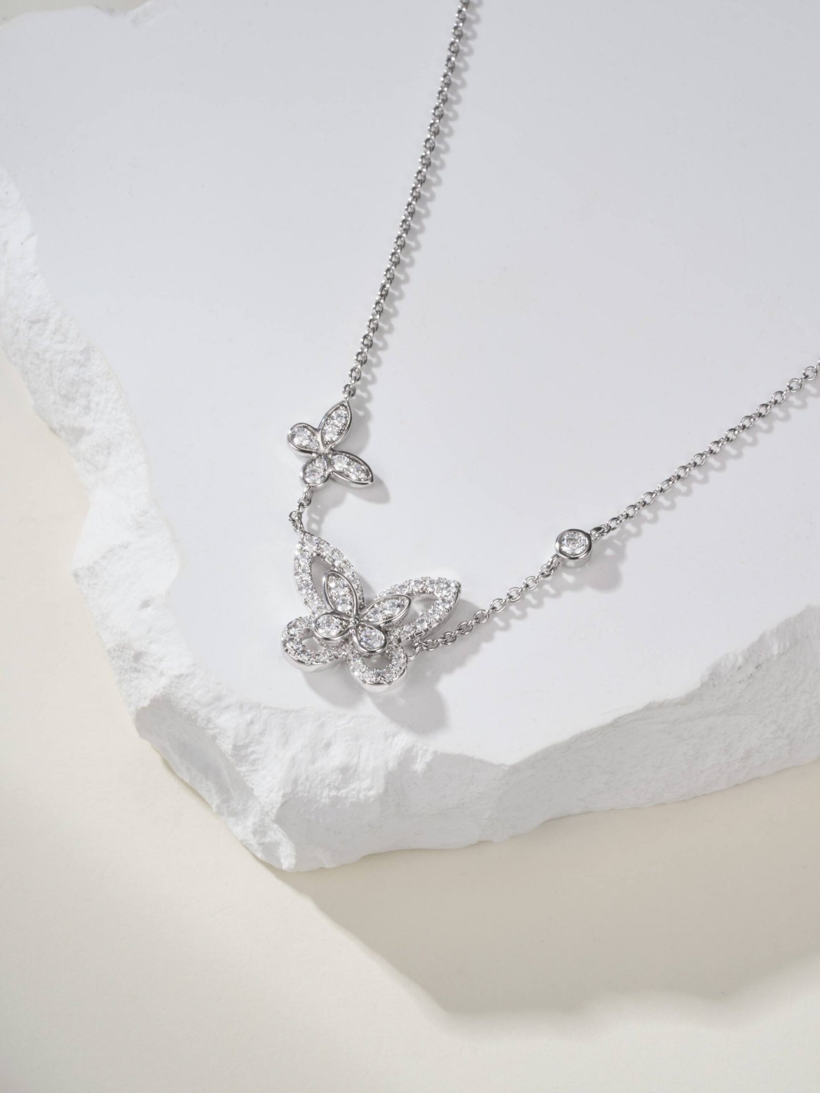 Graf Phantom Butterfly Double Play Diamond Set Necklace - 图片 4