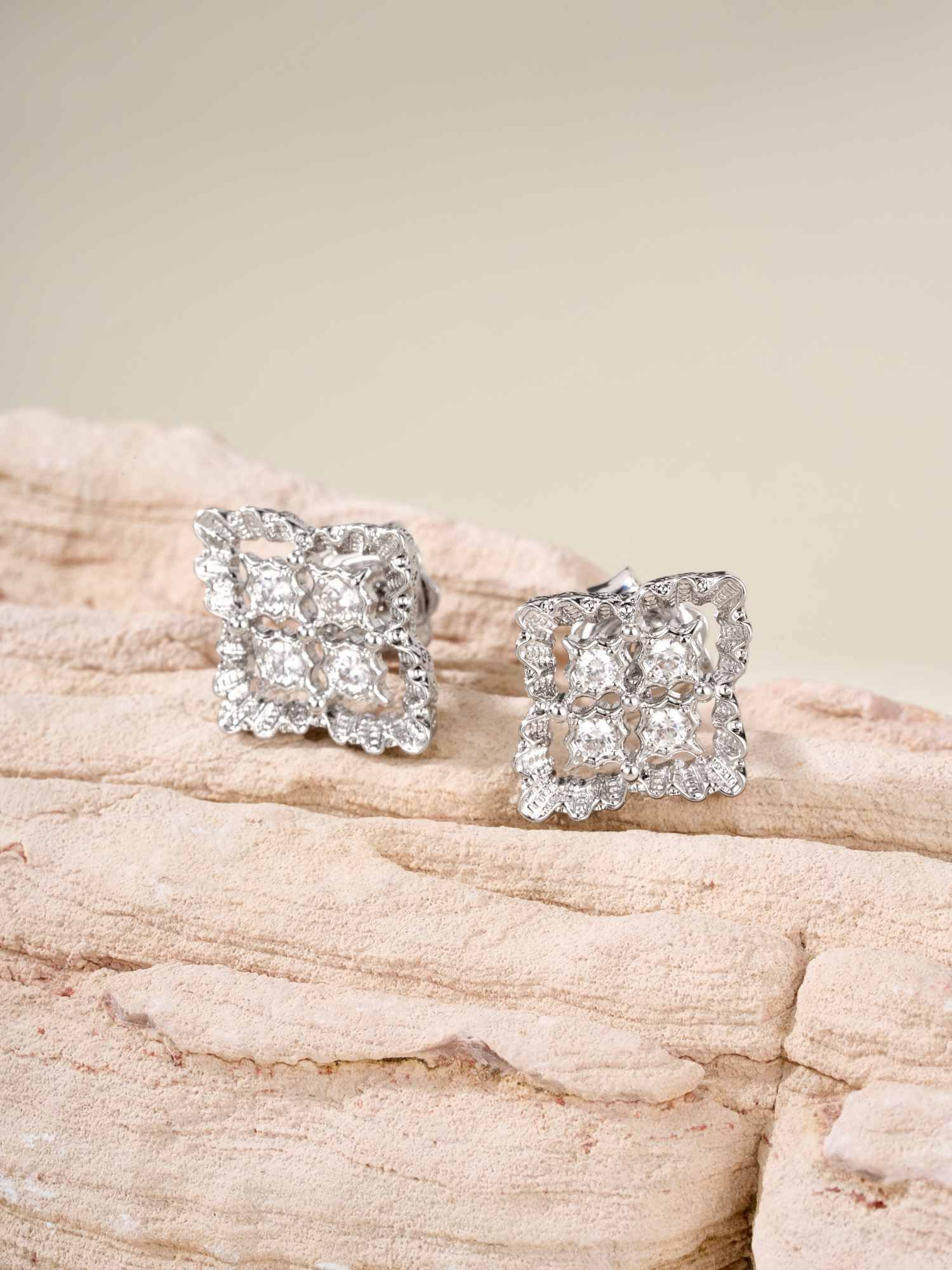 Opera diamond hollow with diamond earrings