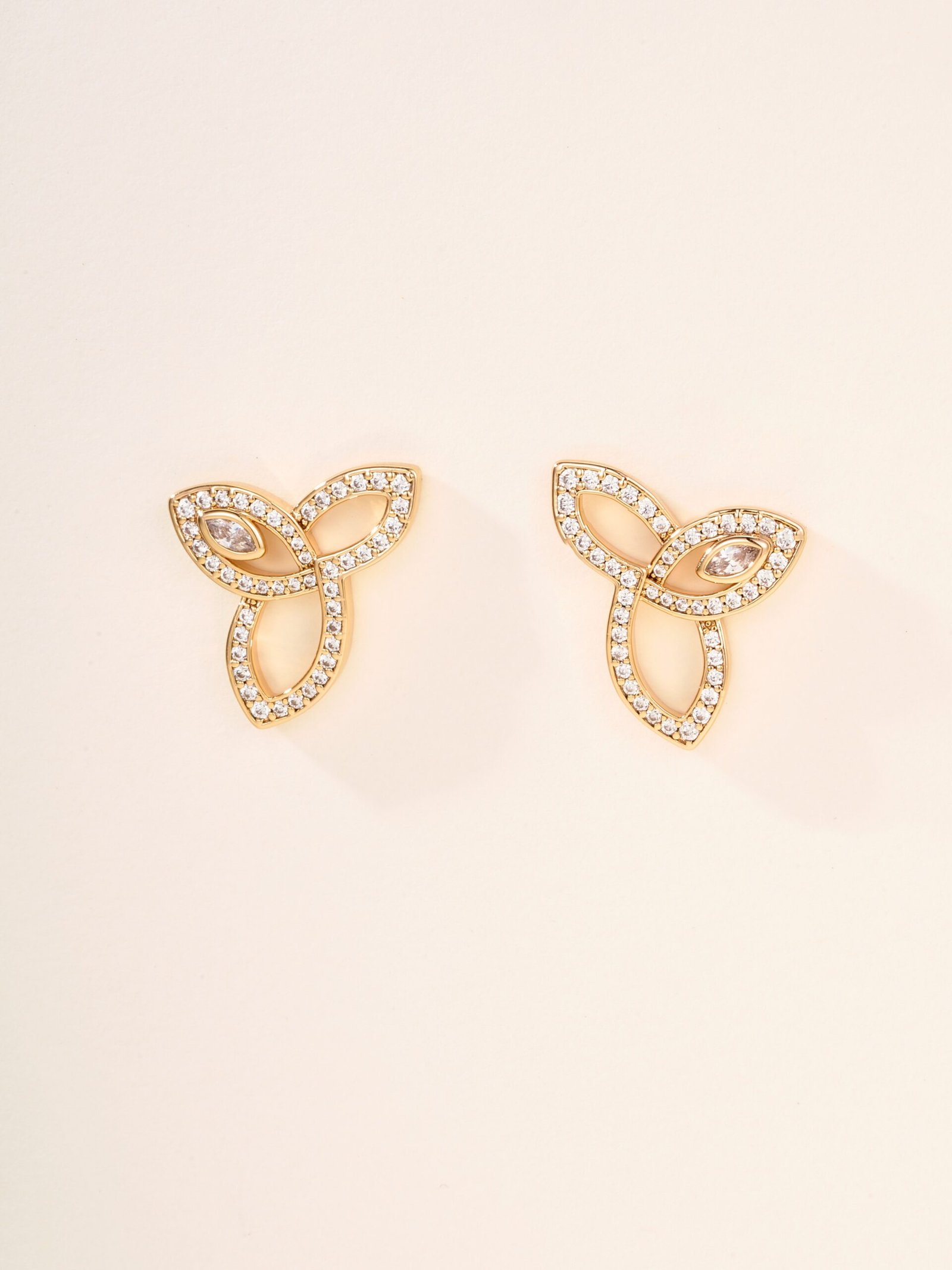 HW Three Leaf Drill Earnail - Image 9