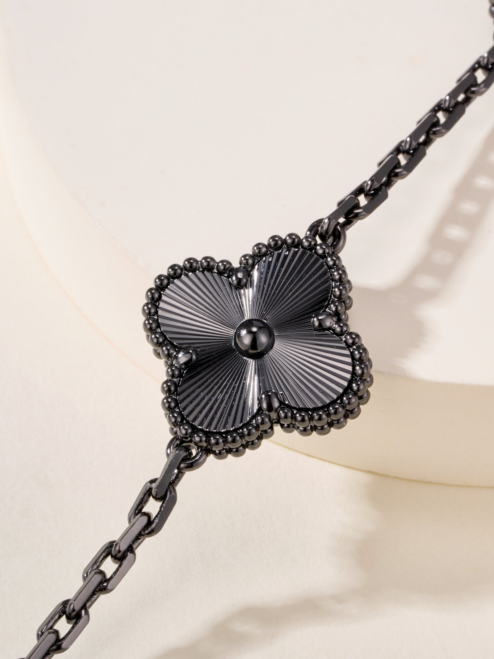 Van Cleef&Arpels Laser Five Flower Black Gold Bracelet - 图片 6