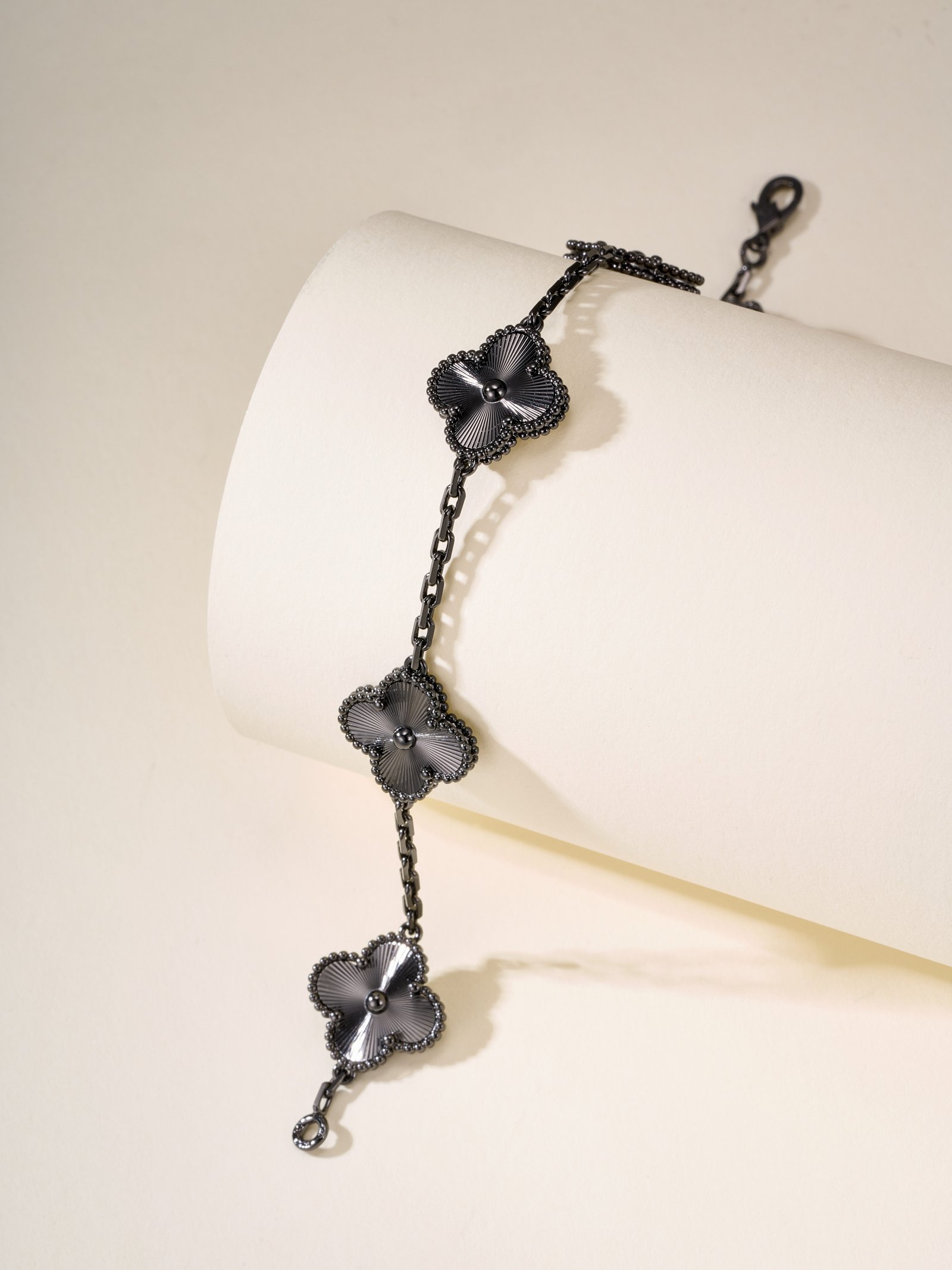 Van Cleef&Arpels Laser Five Flower Black Gold Bracelet - 图片 4