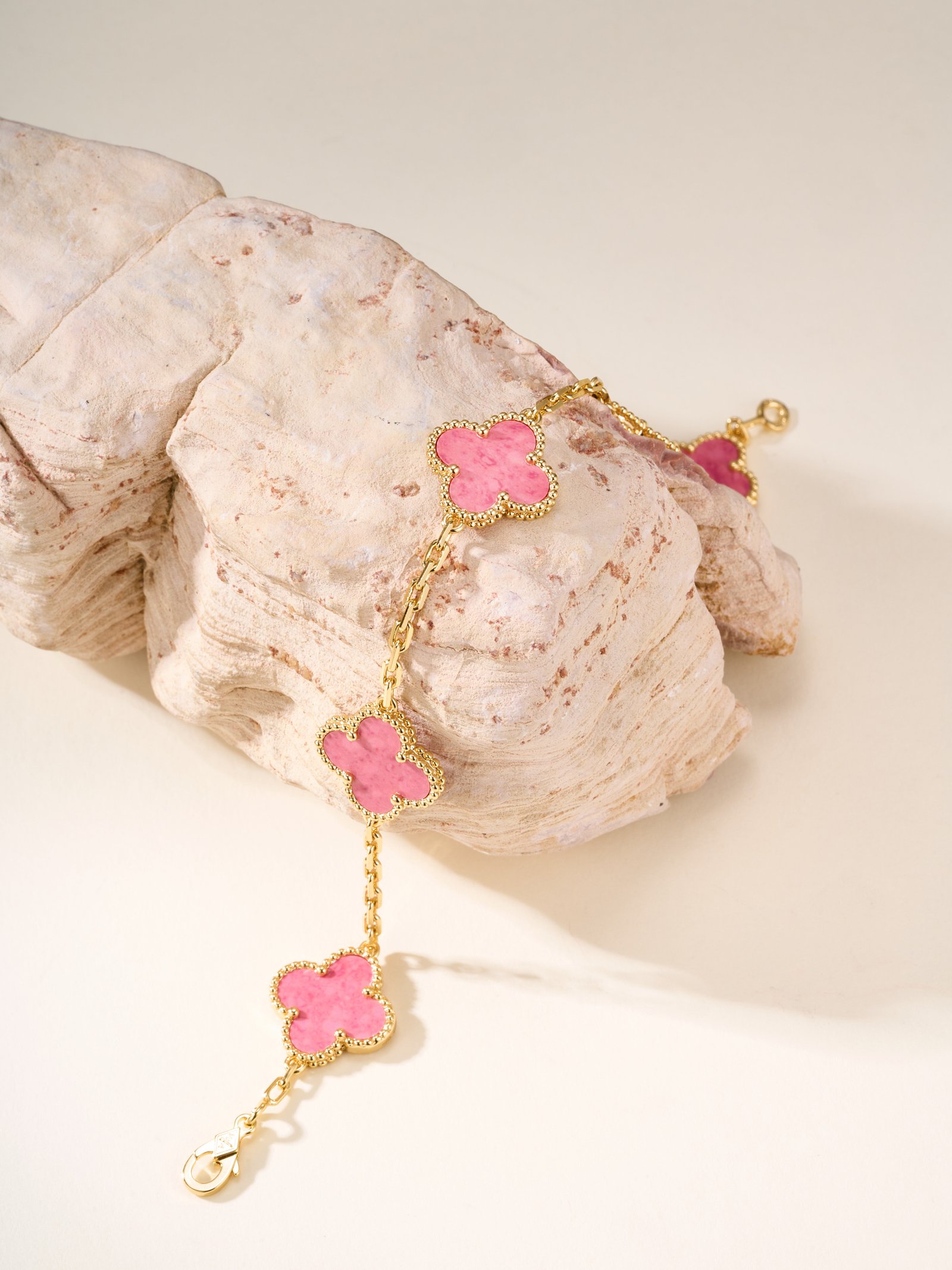 Rose Stone Five Flower Rose Gold Bracelet - 图片 2