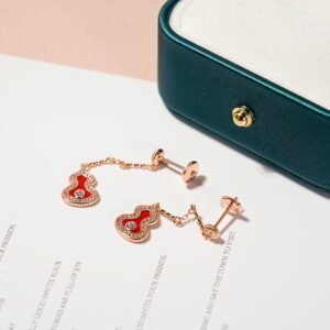 QEELIN Wulu Legend Red Gourd Long Earrings