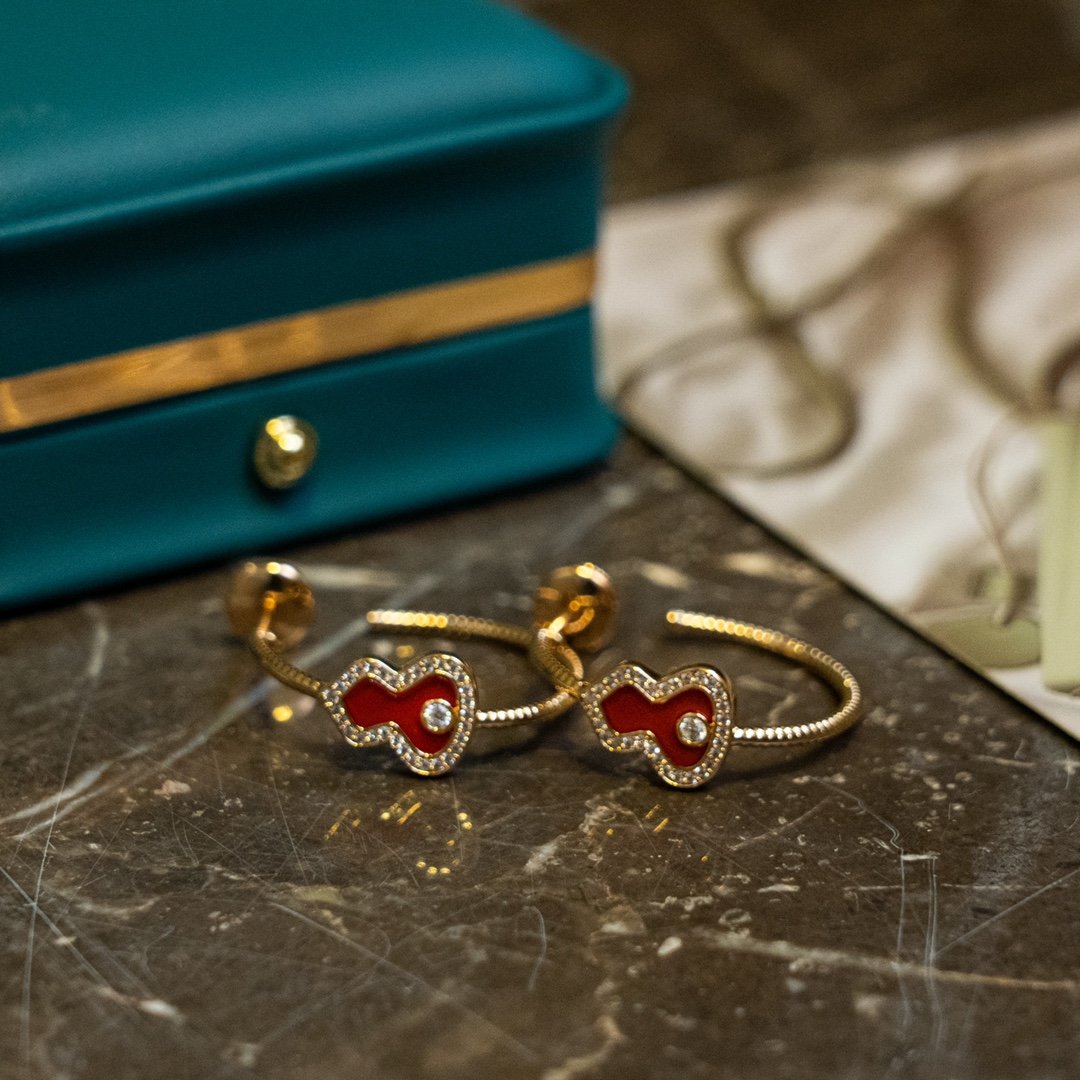 Qeelin Wulu Legend Red Gourd Earrings - Image 14