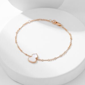 White shell gourd bracelet