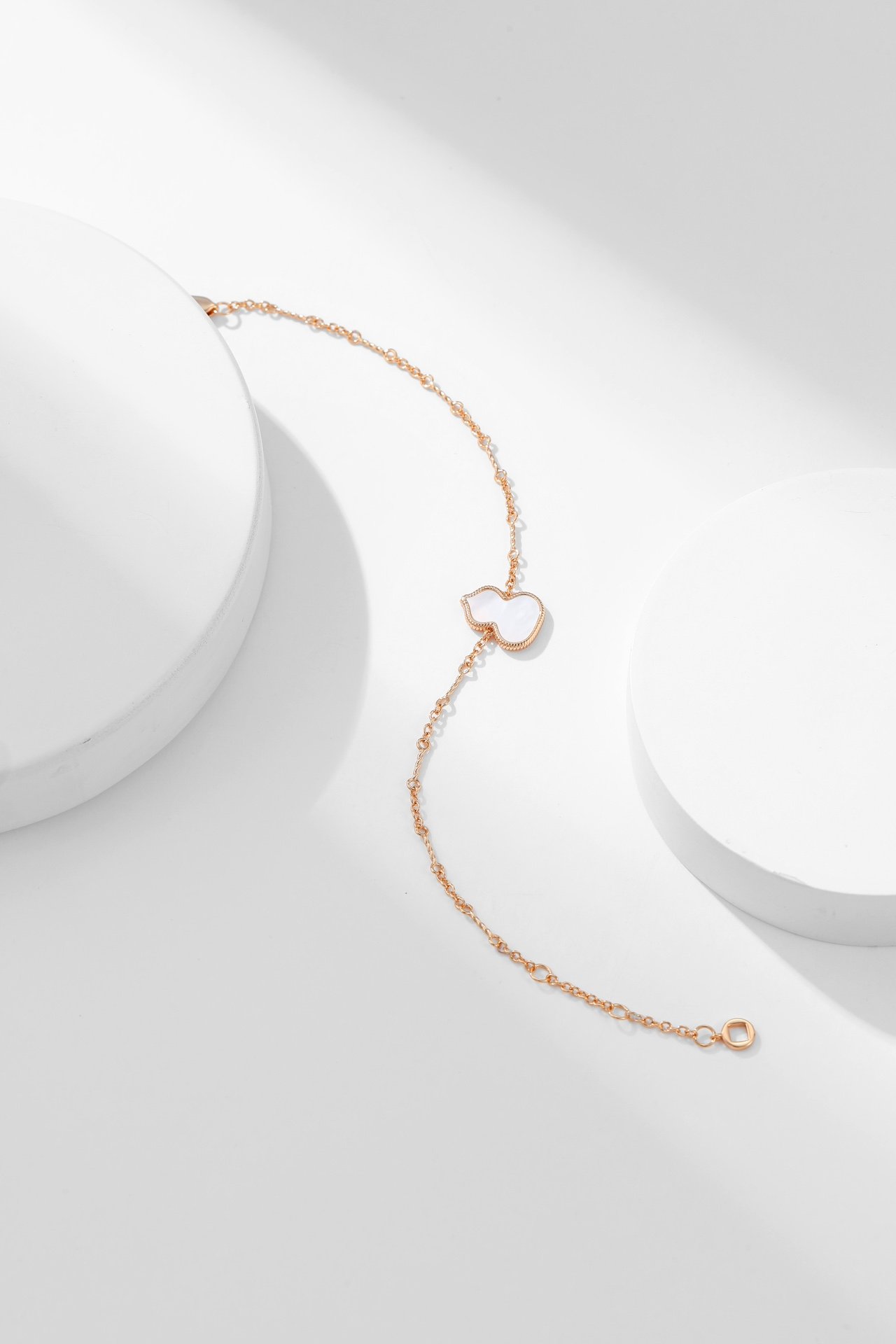 White shell gourd bracelet - Image 4