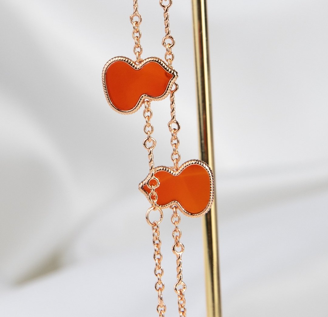 Wulu bracelet, 3 flowers - Image 2