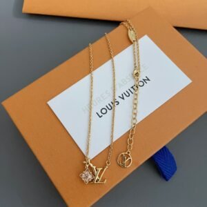 LV Pink Diamond Clover Necklace