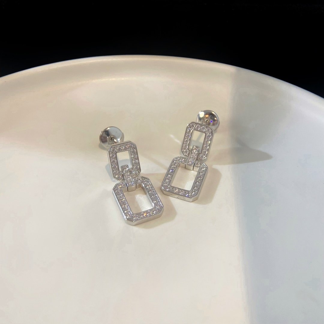 HW Block Full Diamond Earrings - Image 2