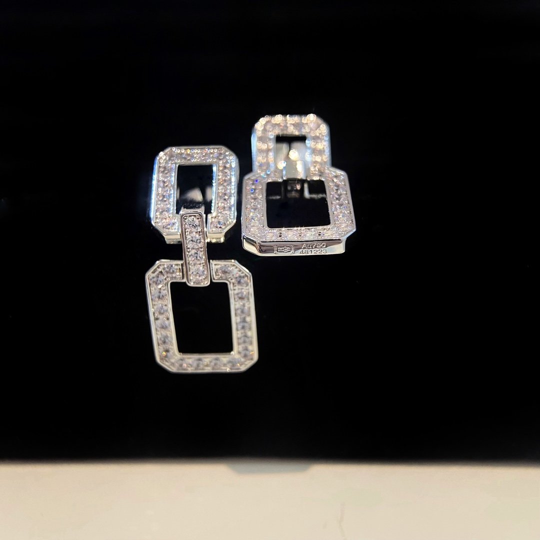 HW Block Full Diamond Earrings - Image 6