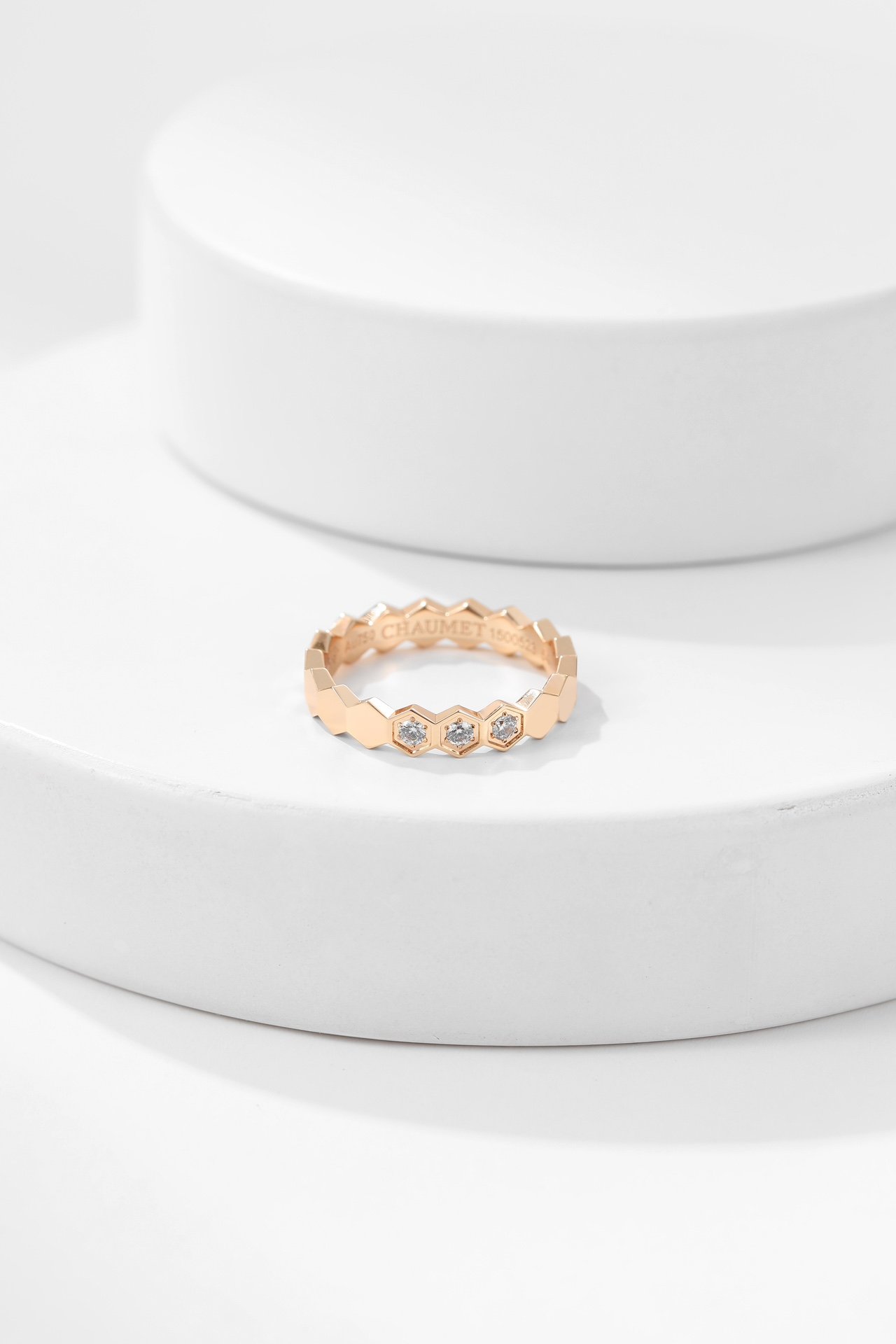 Honeycomb Wide Three Diamond Ring 4mm - Image 3