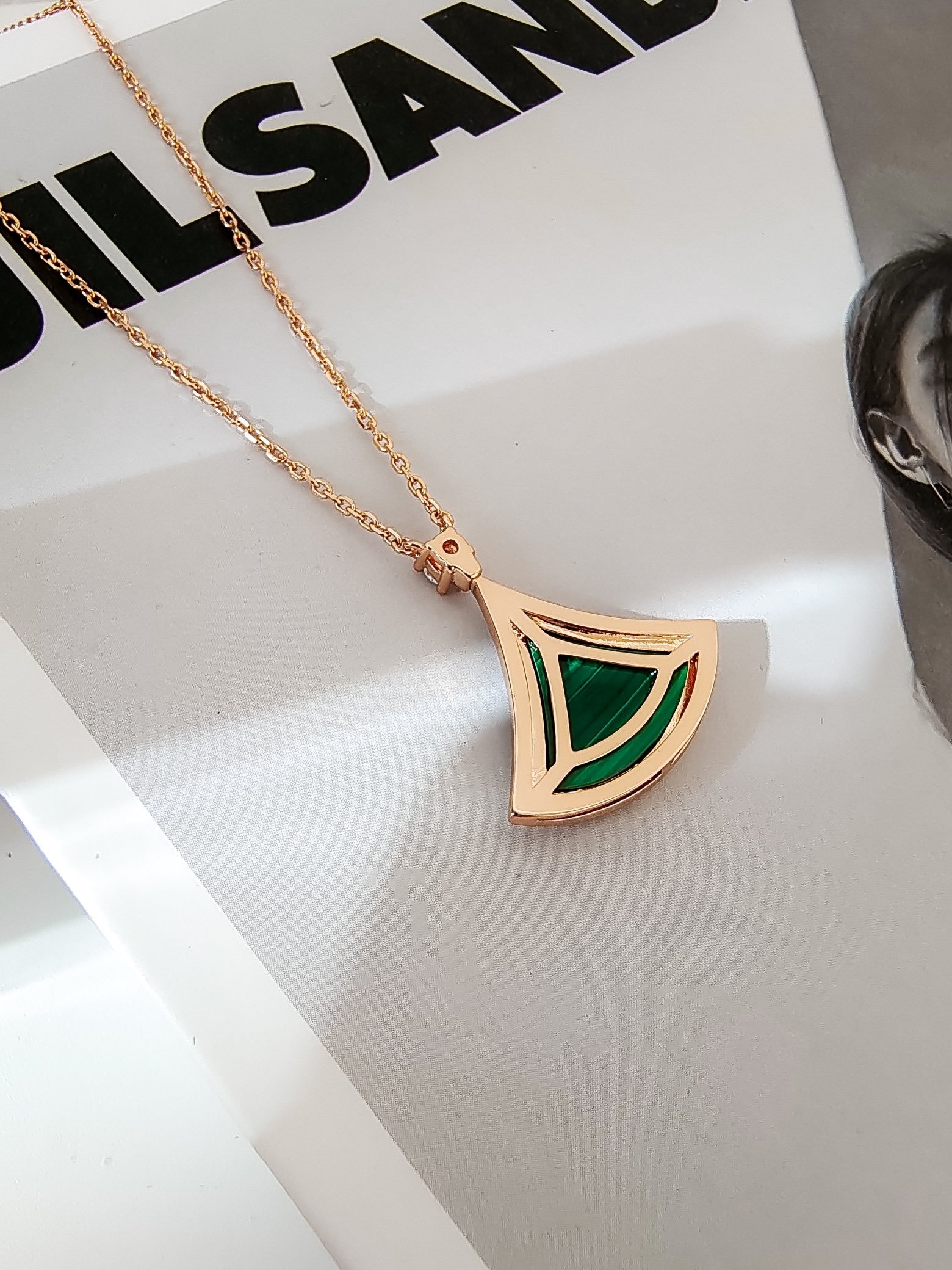 2022 Qixi Divas Triangle Diamond necklace (super large) - Image 4