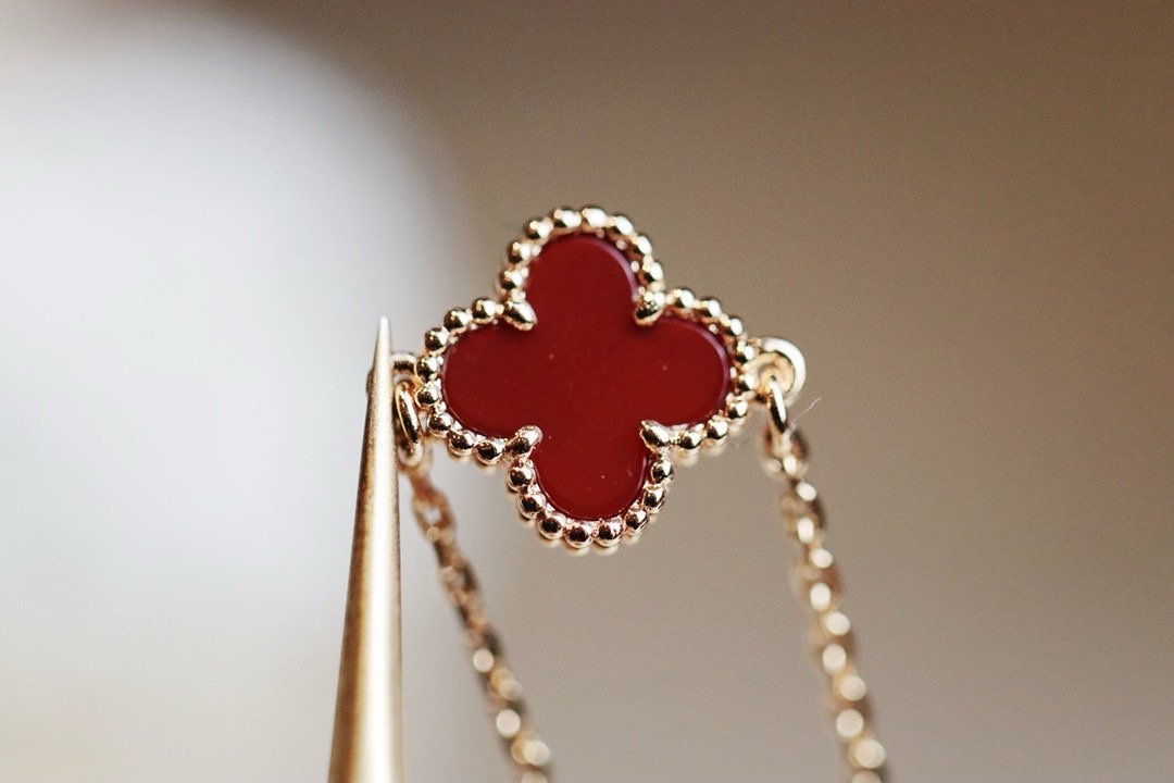 Ruby mini single flower bracelet - Image 3