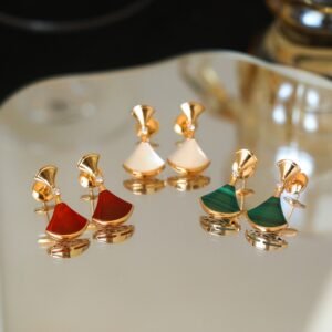 Diagonal diamond free small fan earrings