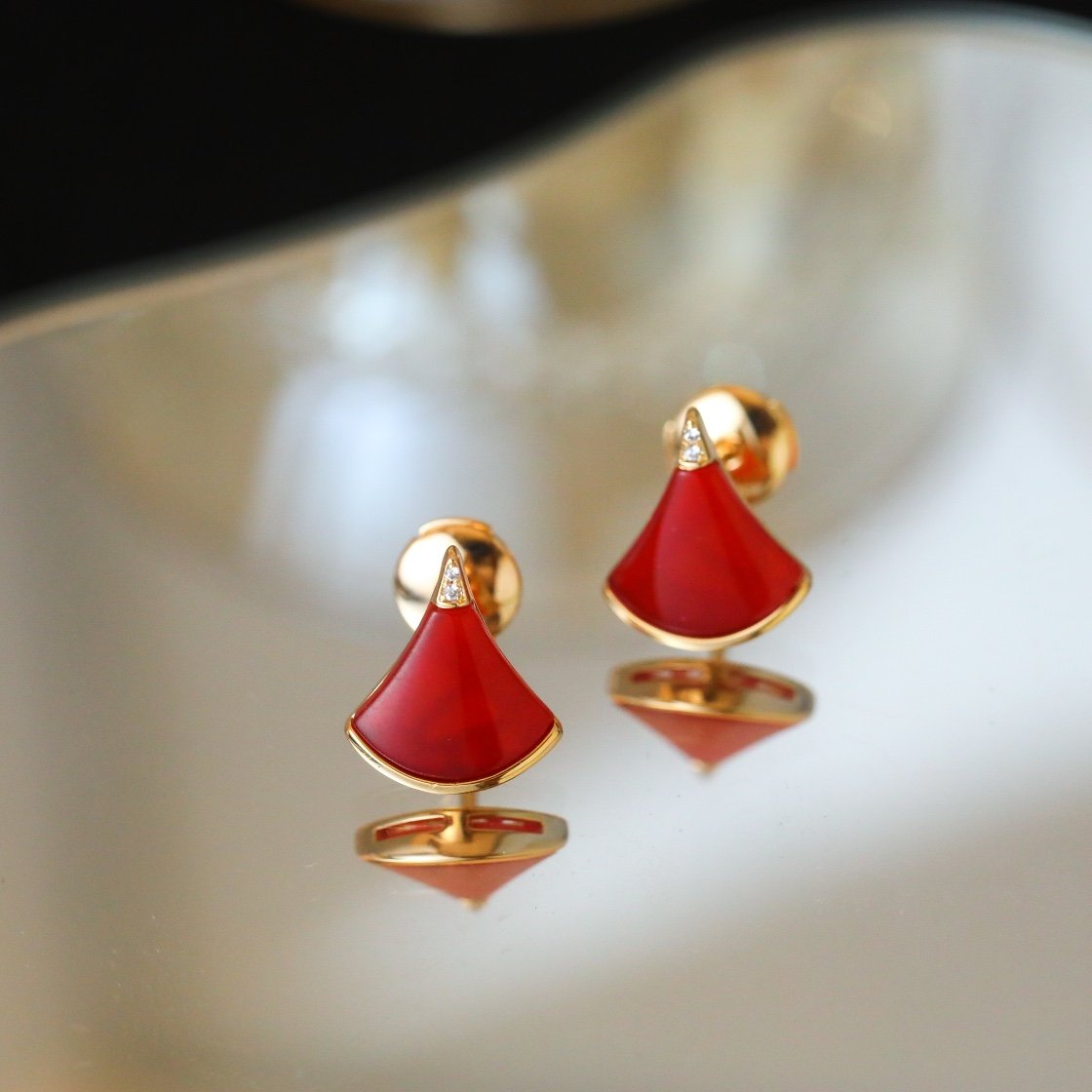 Small fan with white shell mother/red chalcedony/earrings - 图片 2
