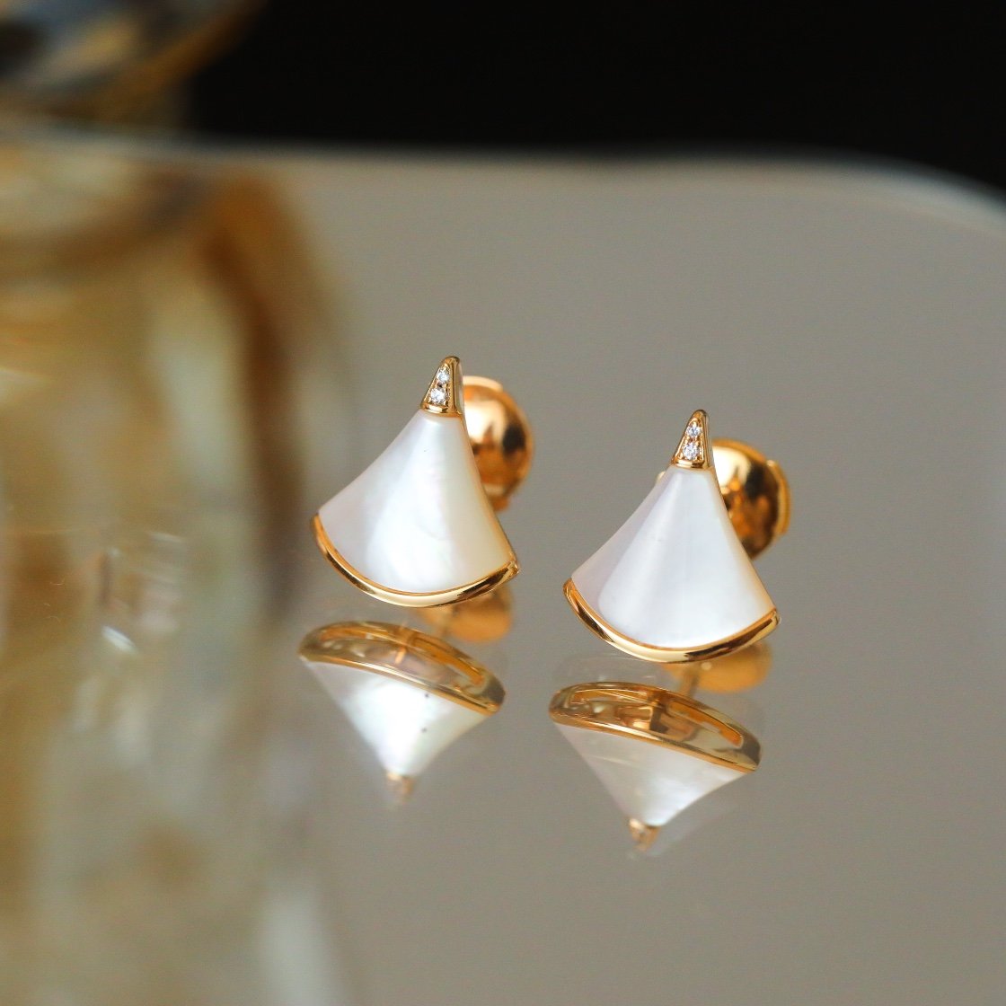 Small fan with white shell mother/red chalcedony/earrings - 图片 8