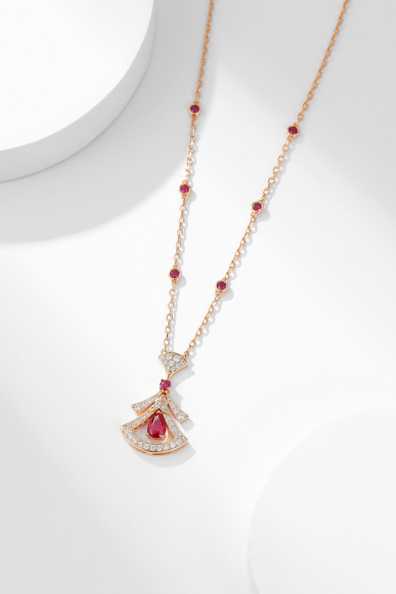 DIVAS' DREAM Necklace - Image 9