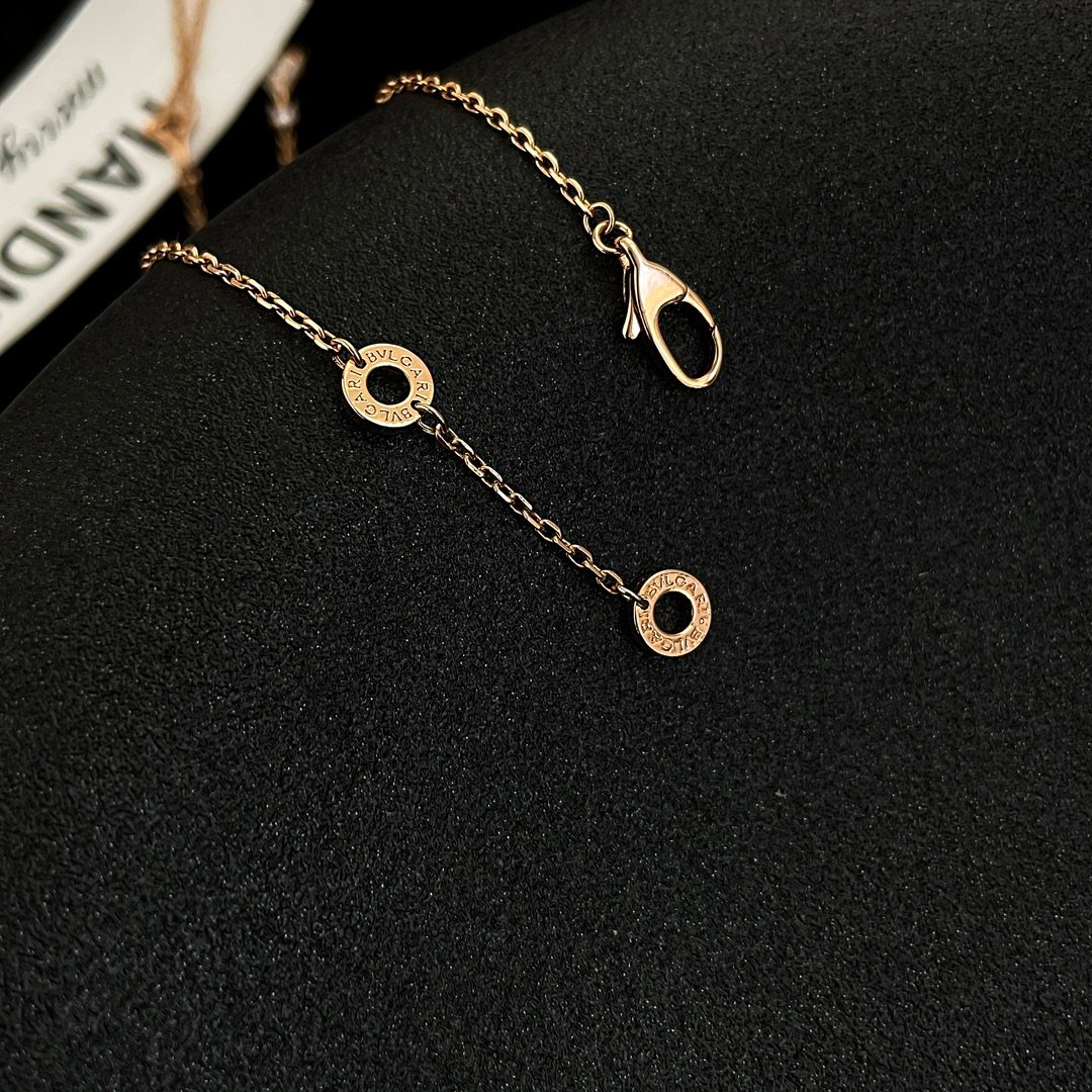 2022 DIVAS'DREAM tassel fan necklace - Image 6