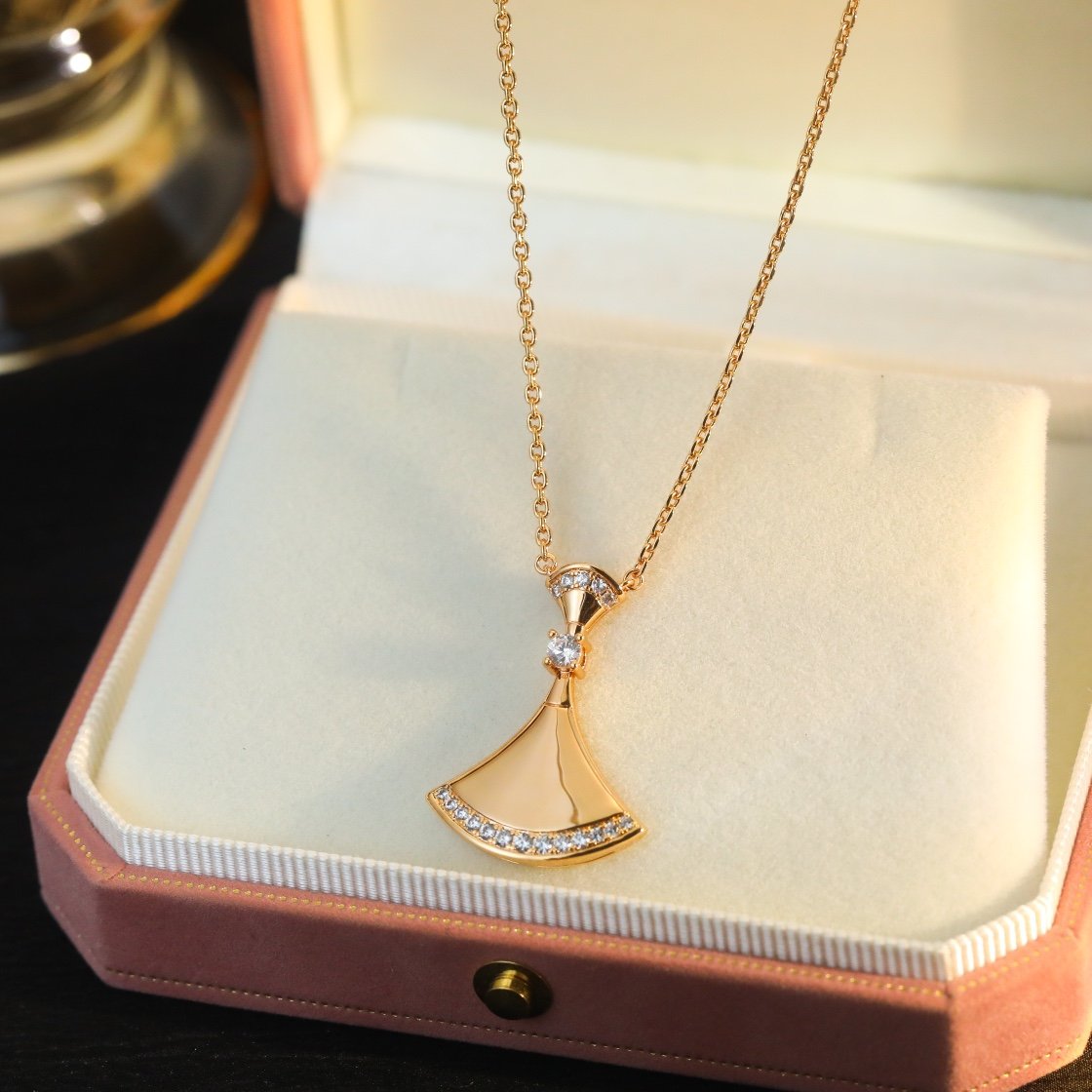 BV diamond studded large metal edged fan necklace - 图片 6