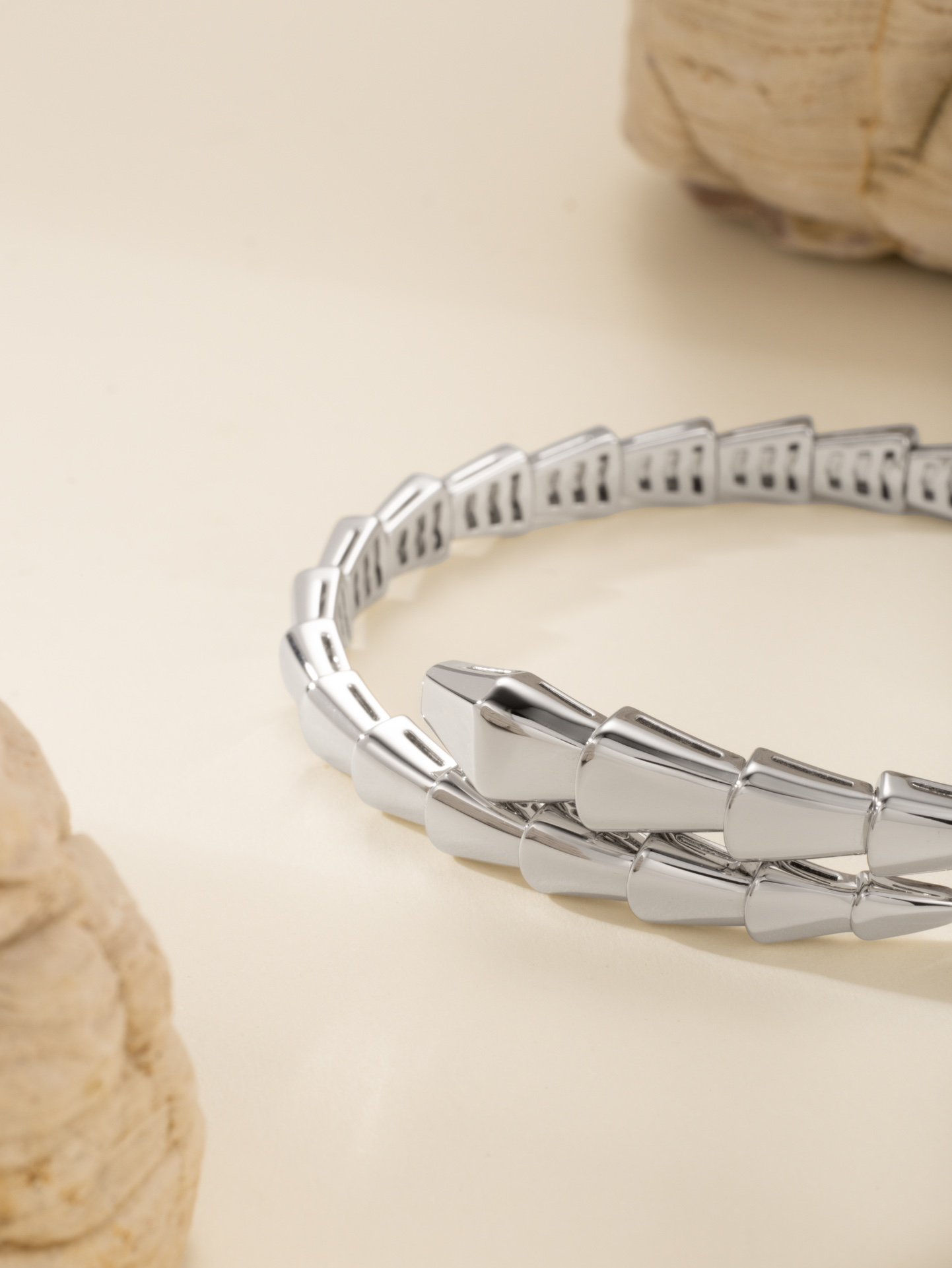 Elastic non diamond snake bracelet - Image 6