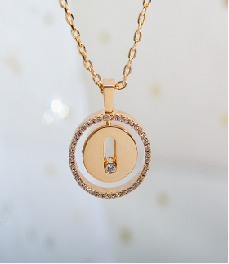 Lucky Move necklace series