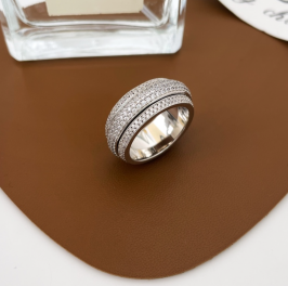 Turn the ring when it's full of diamonds