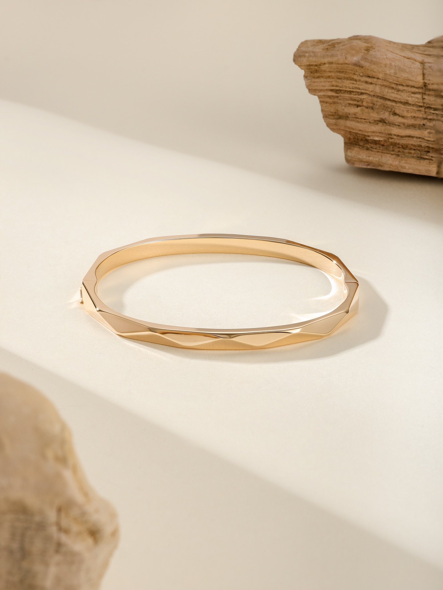 Graff Diamond Free Bracelet - Image 4