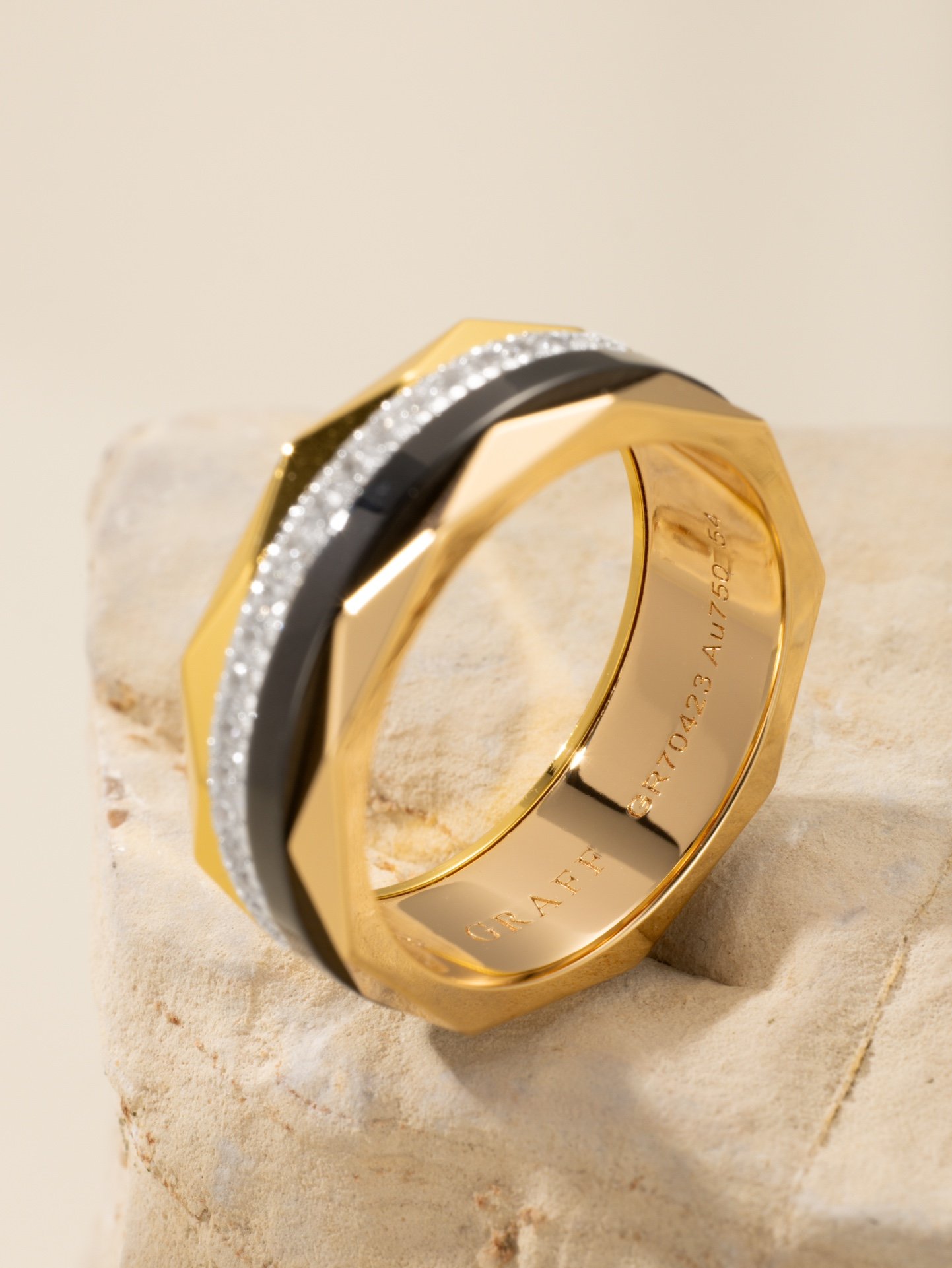 Graff Black Ceramic Four Color Diamond Set Ring Wide Edition - 图片 8