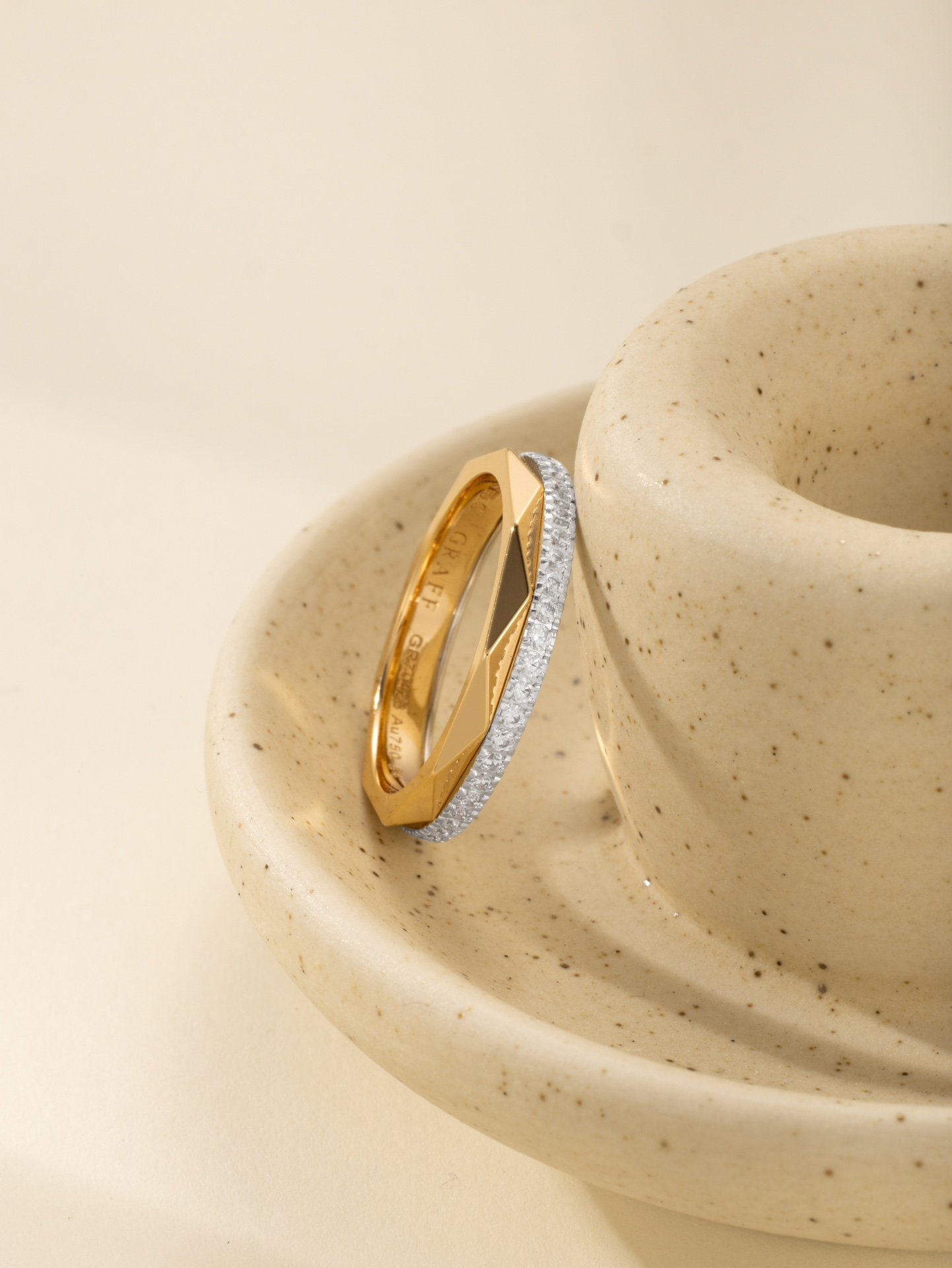 Graff Narrow Edition Diamond Set Ring 3.4mm - 图片 6