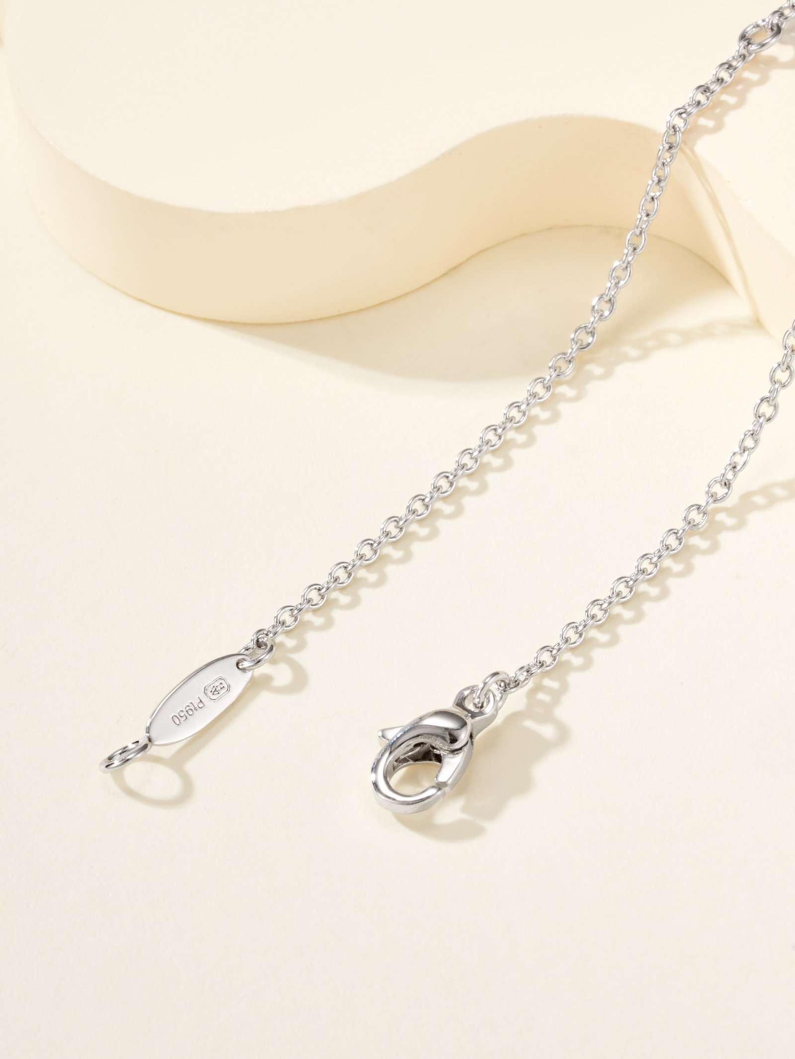 HW Clover Diamond Necklace - Image 21