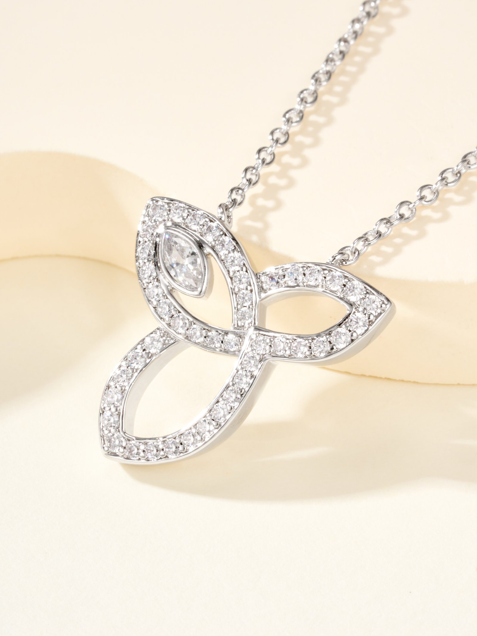 HW Clover Diamond Necklace - Image 16