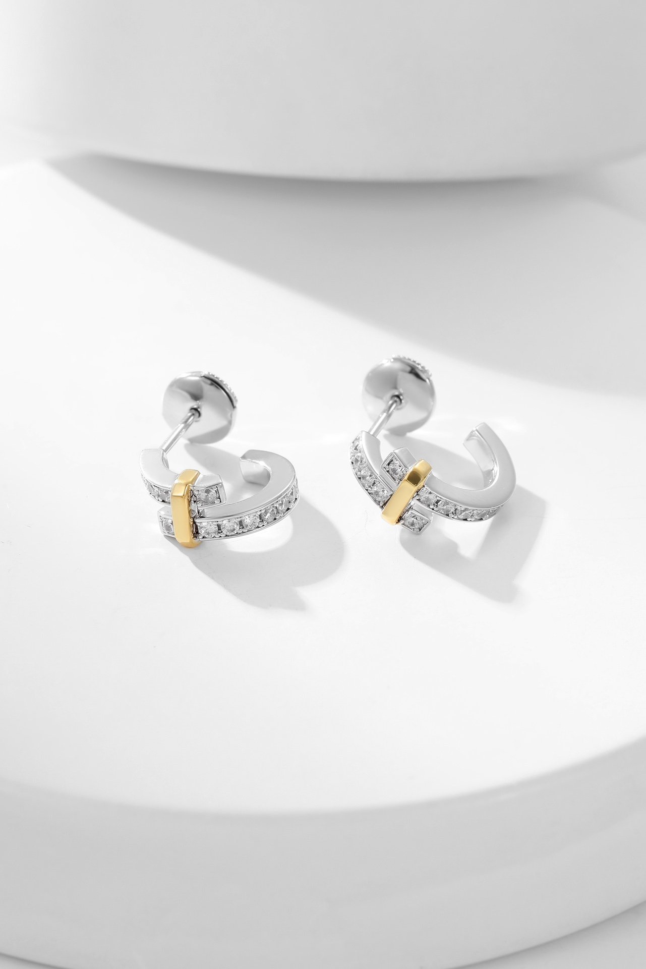 T1 coil handmade diamond studded earrings - Image 13