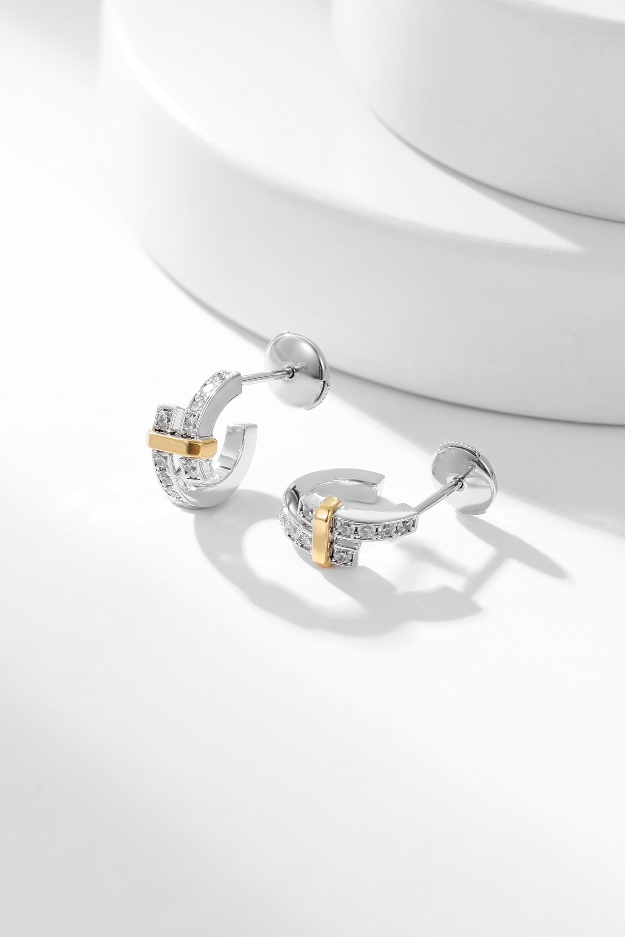 T1 coil handmade diamond studded earrings - Image 12