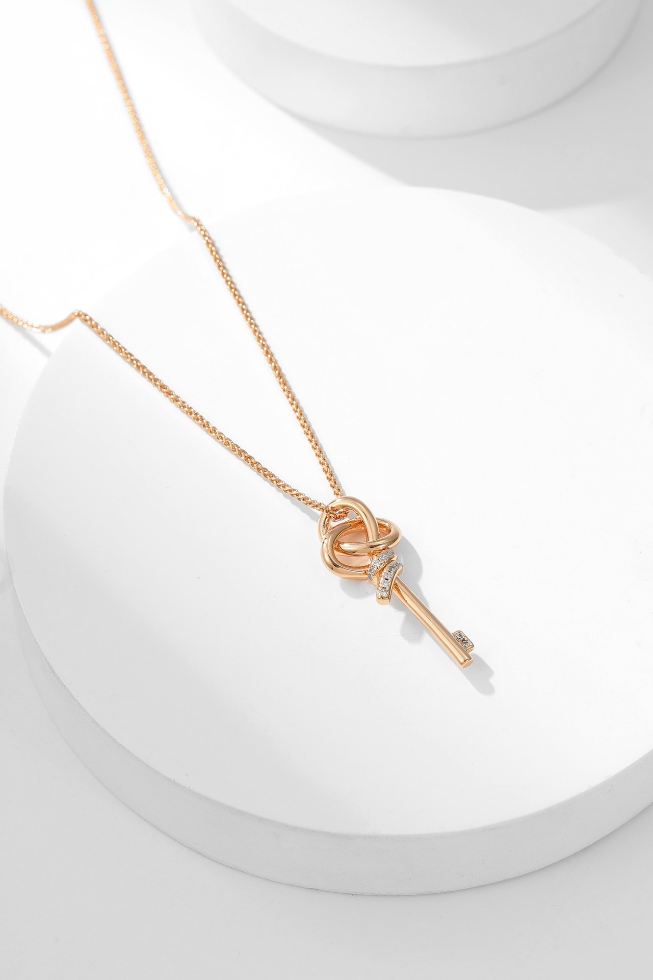 Woven Series Small Diamond Set Key Necklace - 图片 4