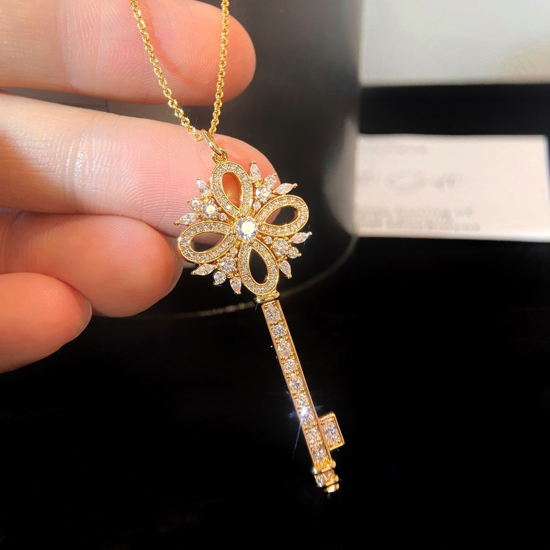 Victoria Key Long Sunflower Large Necklace - Image 6