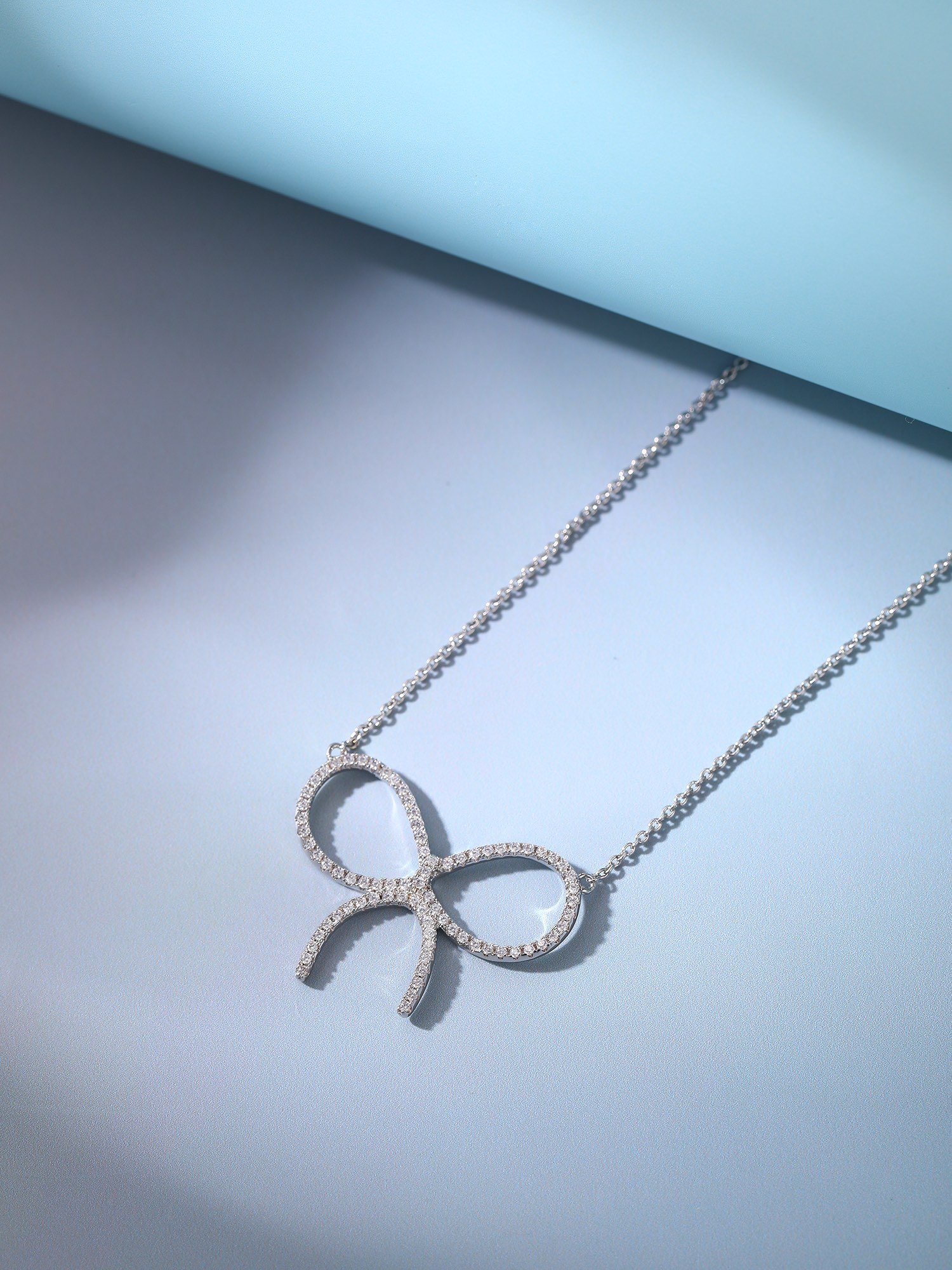 Handmade diamond studded bow necklace - 图片 3