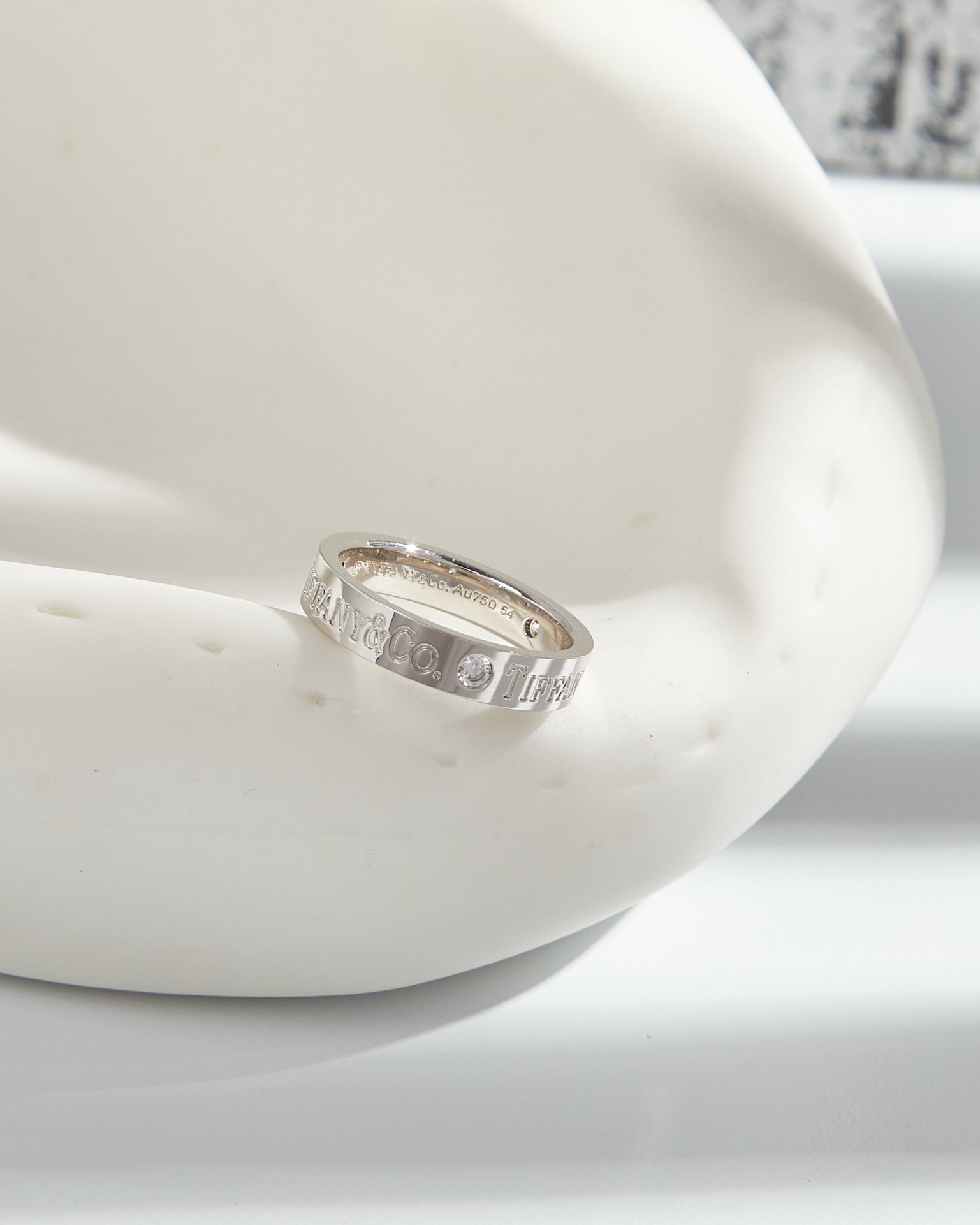 T Three Diamond Letter 4mm Wide Ring - 图片 5