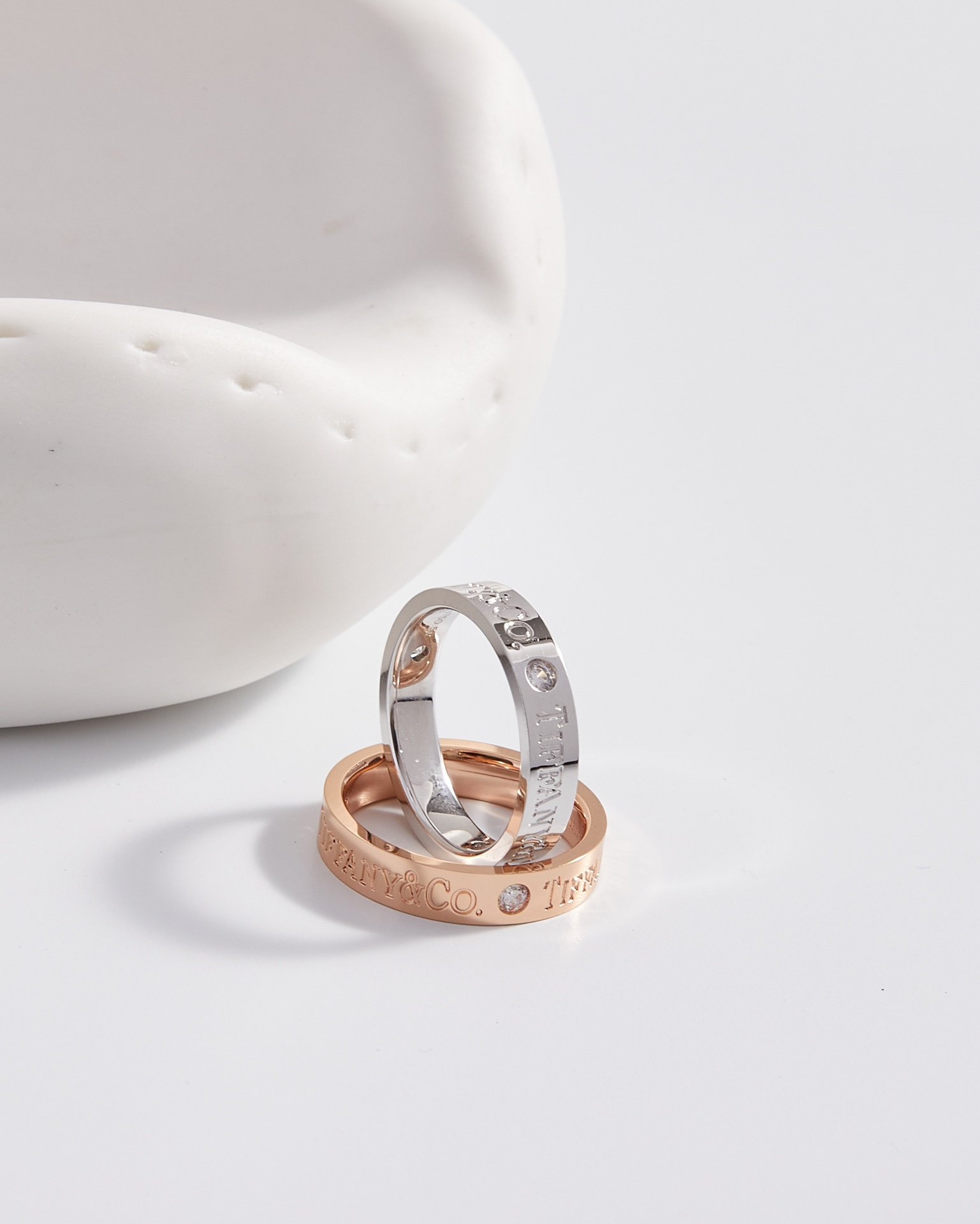 T Three Diamond Letter 4mm Wide Ring - 图片 8